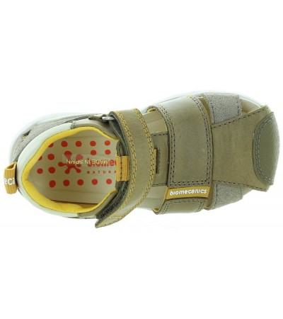 Orthopedic sandals for boys closed back 
