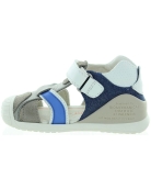 Sandals for a baby boy best for learning to walk 