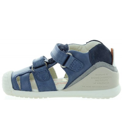 Biomecanics baby shoes with support 