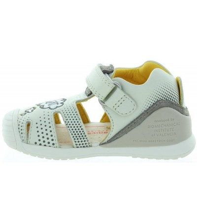 Ankle high baby beige adjustable sandals