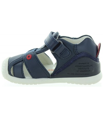 Natural leather sandals for boys learning to walk 