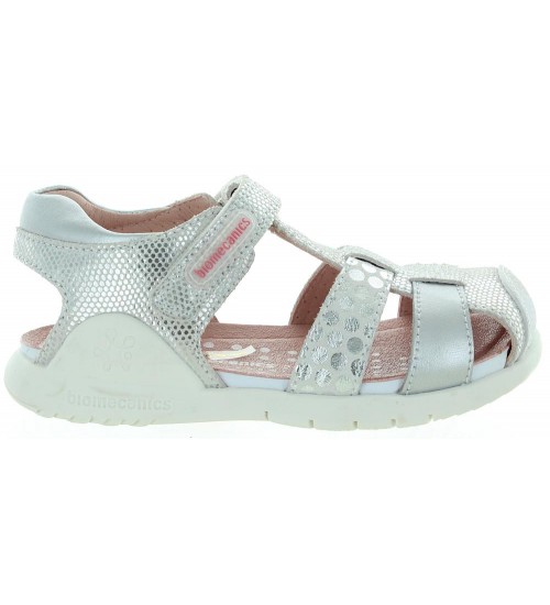 Closed toe sandals for girls in silver leather 