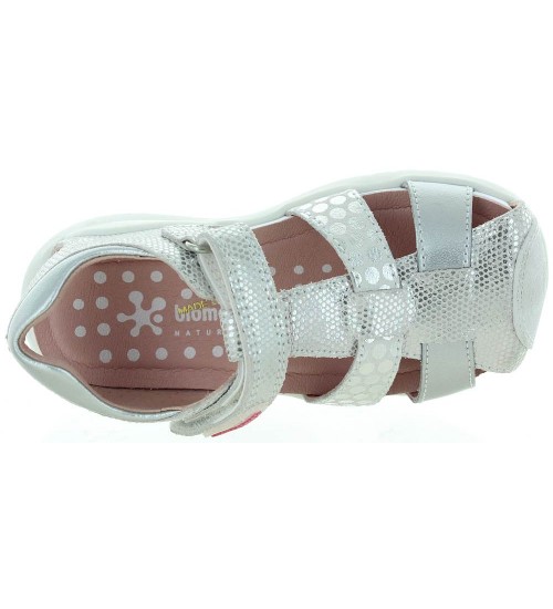 Closed toe sandals for girls in silver leather 
