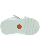 Closed toe sandals for active toddler for pronation