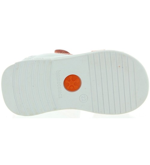 Baby sandals with good arch by Biomecanics