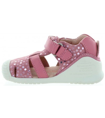 Sandals with great arch support in fuschia leather