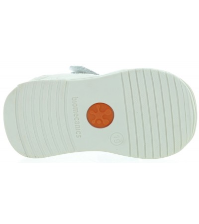 Walking shoes with high arches for baby 