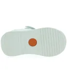 Sandals that stay on baby's feet made with leather