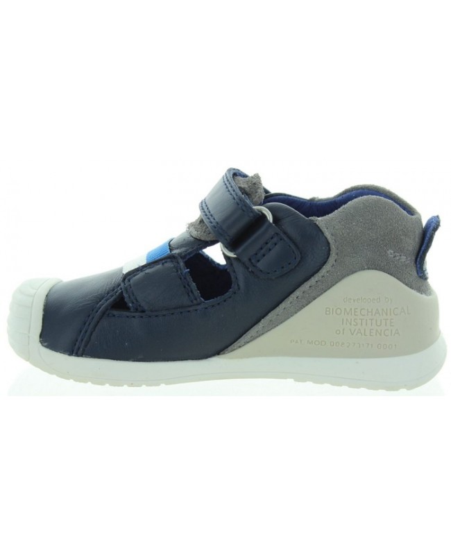 Sneakers for boys velcro closed 