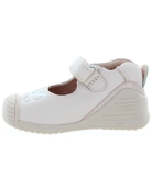 Pink baby shoes with ortho arches present