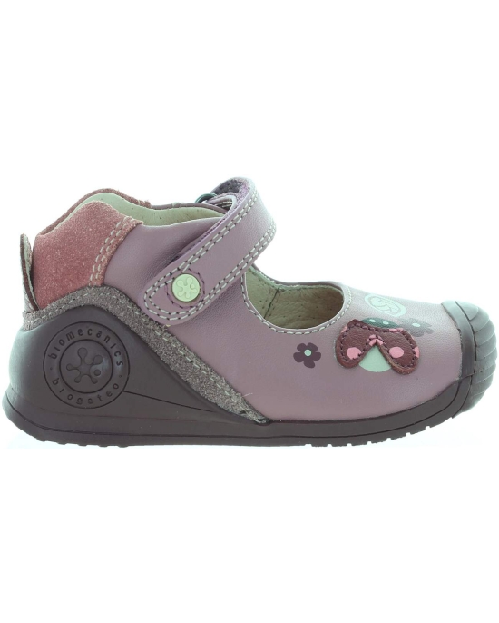 New walking soft shoes for a baby learning to walk