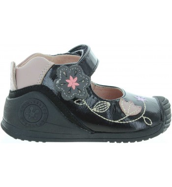 Viki Black