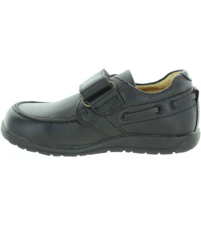 Spanish dress shoes for a child 