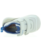 White leather baby boy sneakers with arches