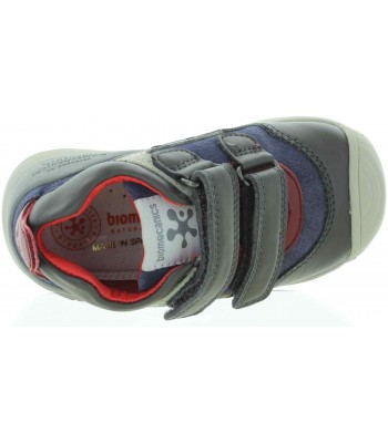 Sneakers for boys with arches that are corrective 