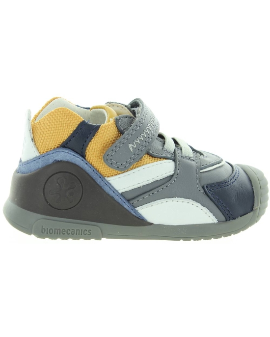 Supportive sneakers for a baby boy with arches 