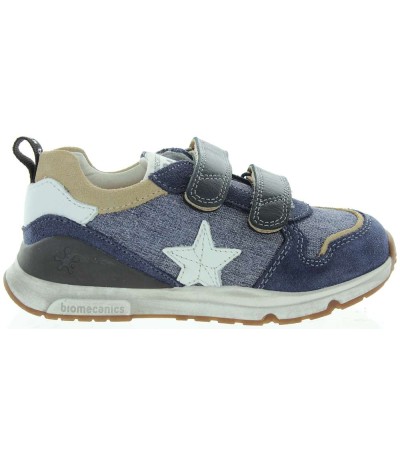 Orthopedic sneakers for boys from Spain