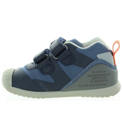 Sneakers for a toddler boy made with quality leather 