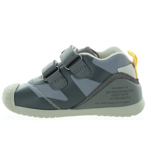 High top sneakers for boys for wide feet 