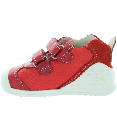 Good arch sneakers for a toddler 