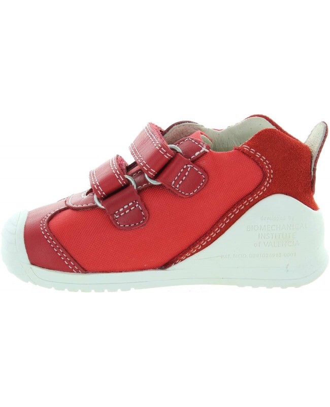 Good arch sneakers for a toddler 