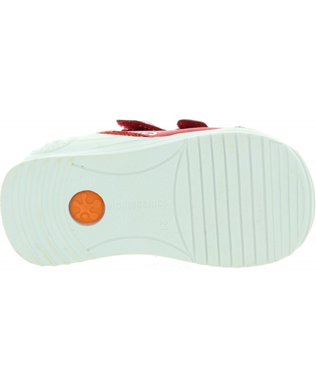Good arch sneakers for a toddler 