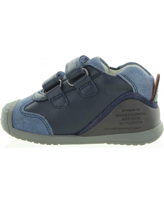 New walking sneakers for baby boys
