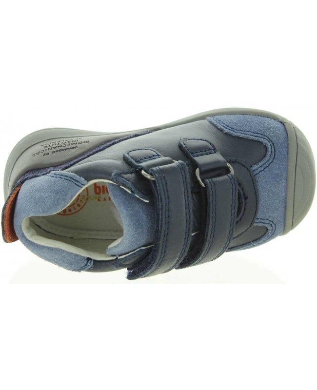 New walking sneakers for baby boys