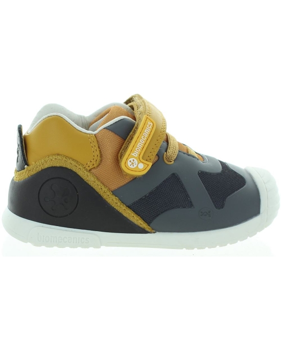 Ankle high boys ortho sneakers from Spaun