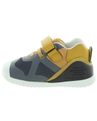 Ankle high boys ortho sneakers from Spaun
