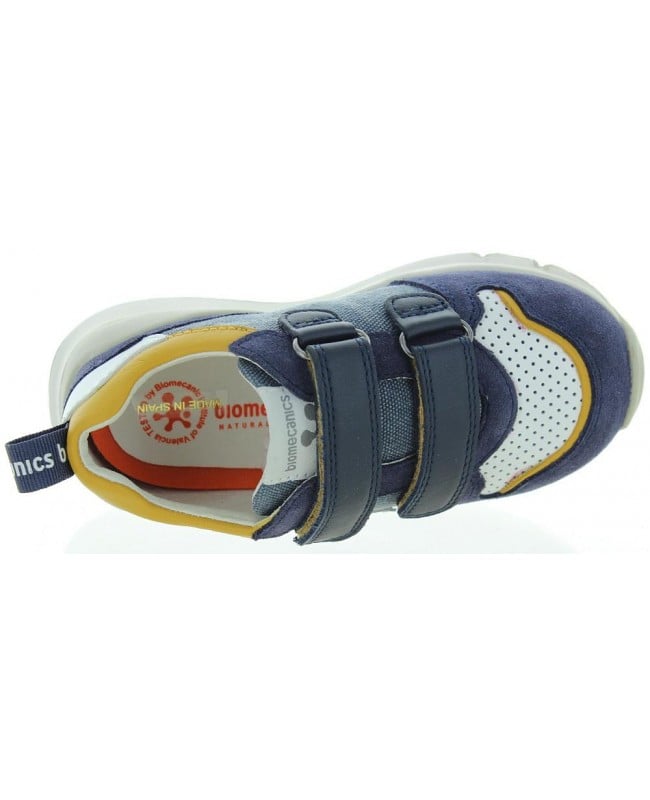 Shoes for wide feet and high instep in boys