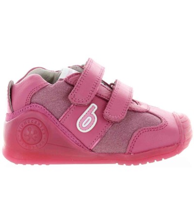 Good pink ankle sneakers for baby girls 