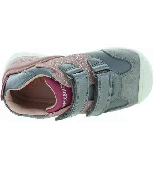 Orthopedic sneakers for a baby that are quality