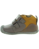 Babies special brown shoes with arches 