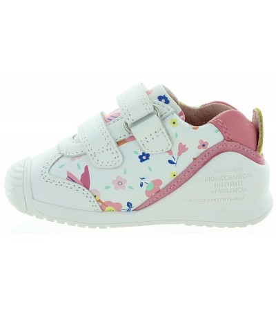 Kids with orthopedic sneakers for kids