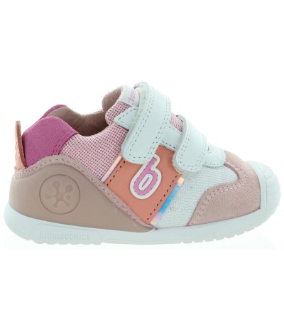 Corrective baby shoes with arches 