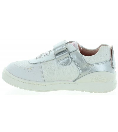 Sneakers for toddlers with flexible soles