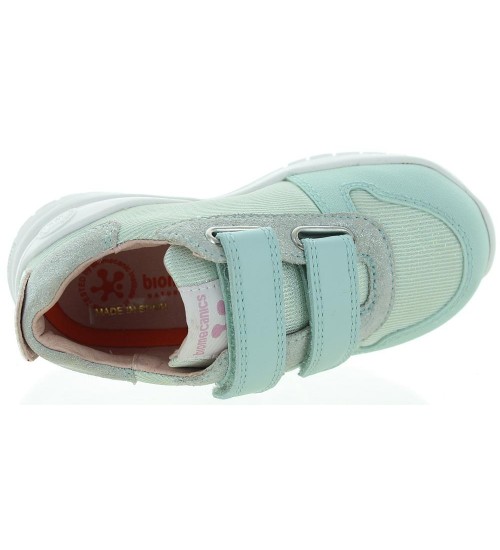 Orthopedic walking sneakes for a girls with good arch