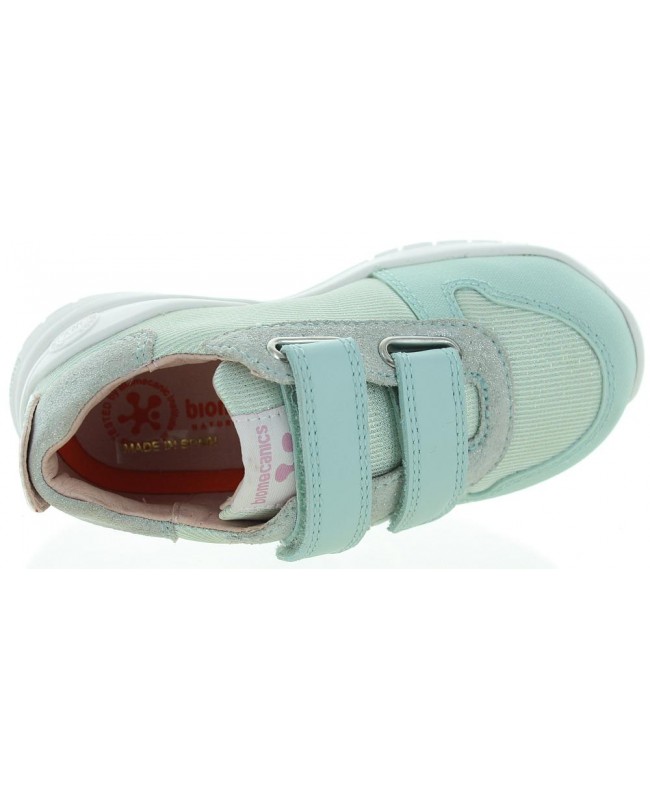 Orthopedic walking sneakes for a girls with good arch