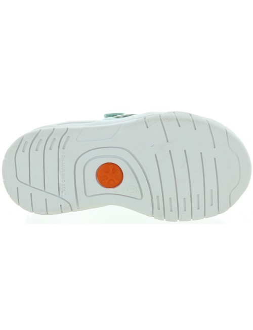 Orthopedic walking sneakes for a girls with good arch