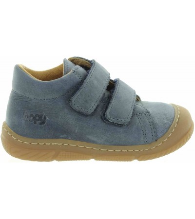 Leather sneakers high tops for a toddler 
