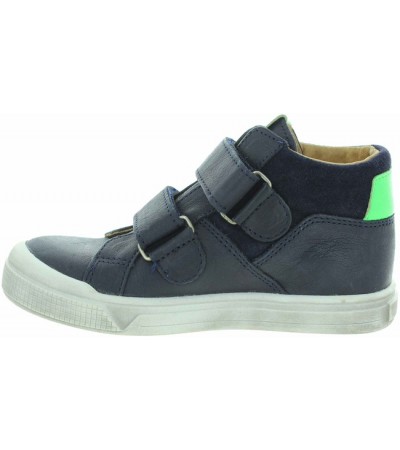 Boots for flat footed boy best for walking 
