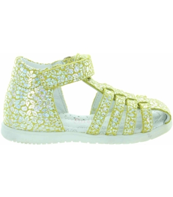 Baby sandals for regural width