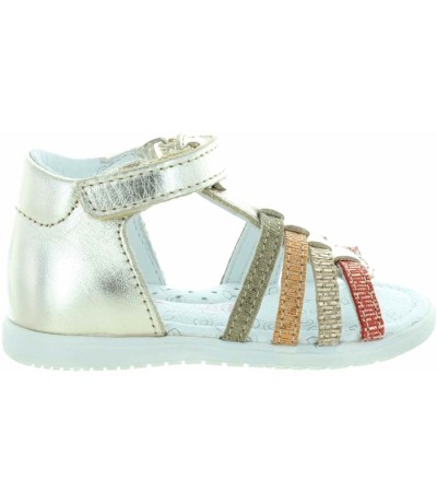 Gold leather baby sandals with open toe