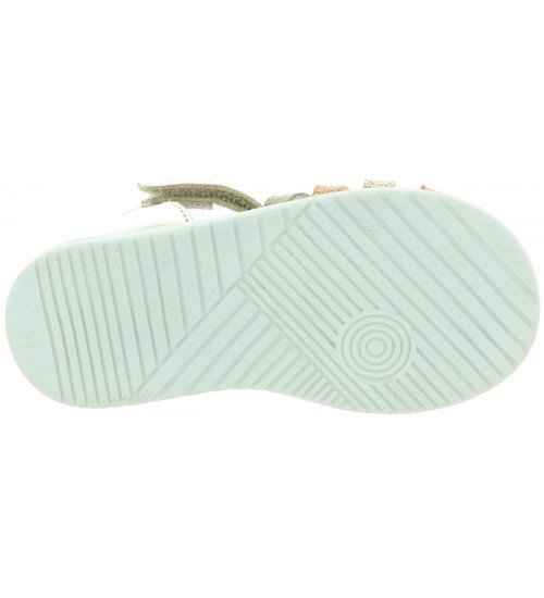 Baby sandals with open toe in gold