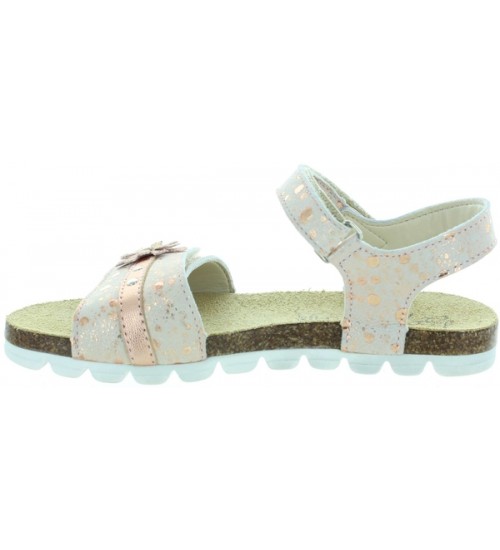 Sandals for flat feet that are special