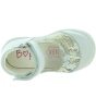 Special beige dress shoes for a baby girl 