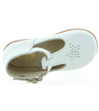 Dress shoes for a baby girl in white leather 
