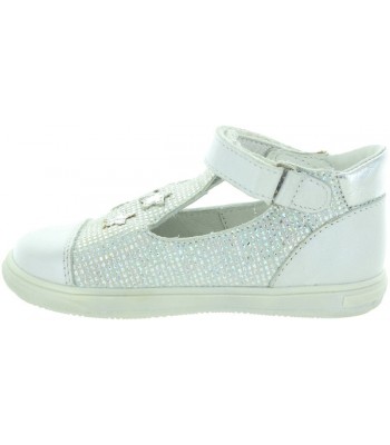 Sandals for girls made in Europe