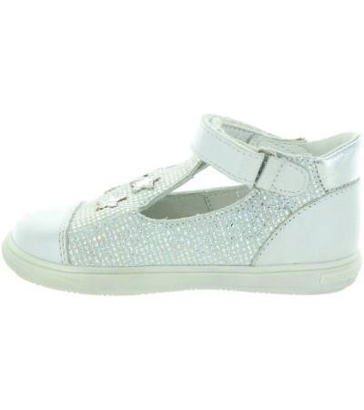 Sandals for girls made in Europe